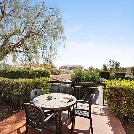 E6-2 Bilocale Borgo Della Rovere بيت للعطل *