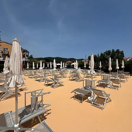 E6-2 Bilocale Borgo Della Rovere * San Bartolomeo Al Mare